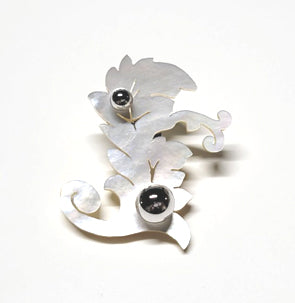 Baroque_ Pin brooch_ SB