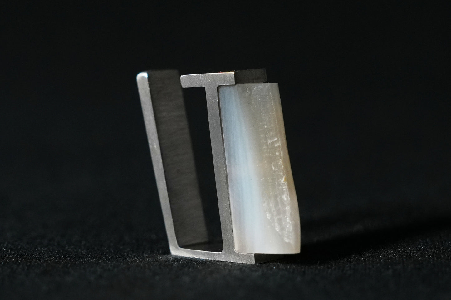 Ear cuff