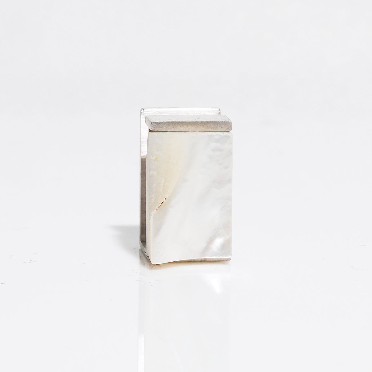 Ear cuff