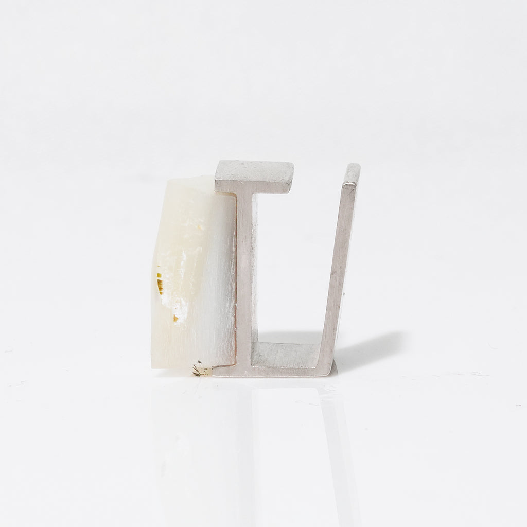 Ear cuff