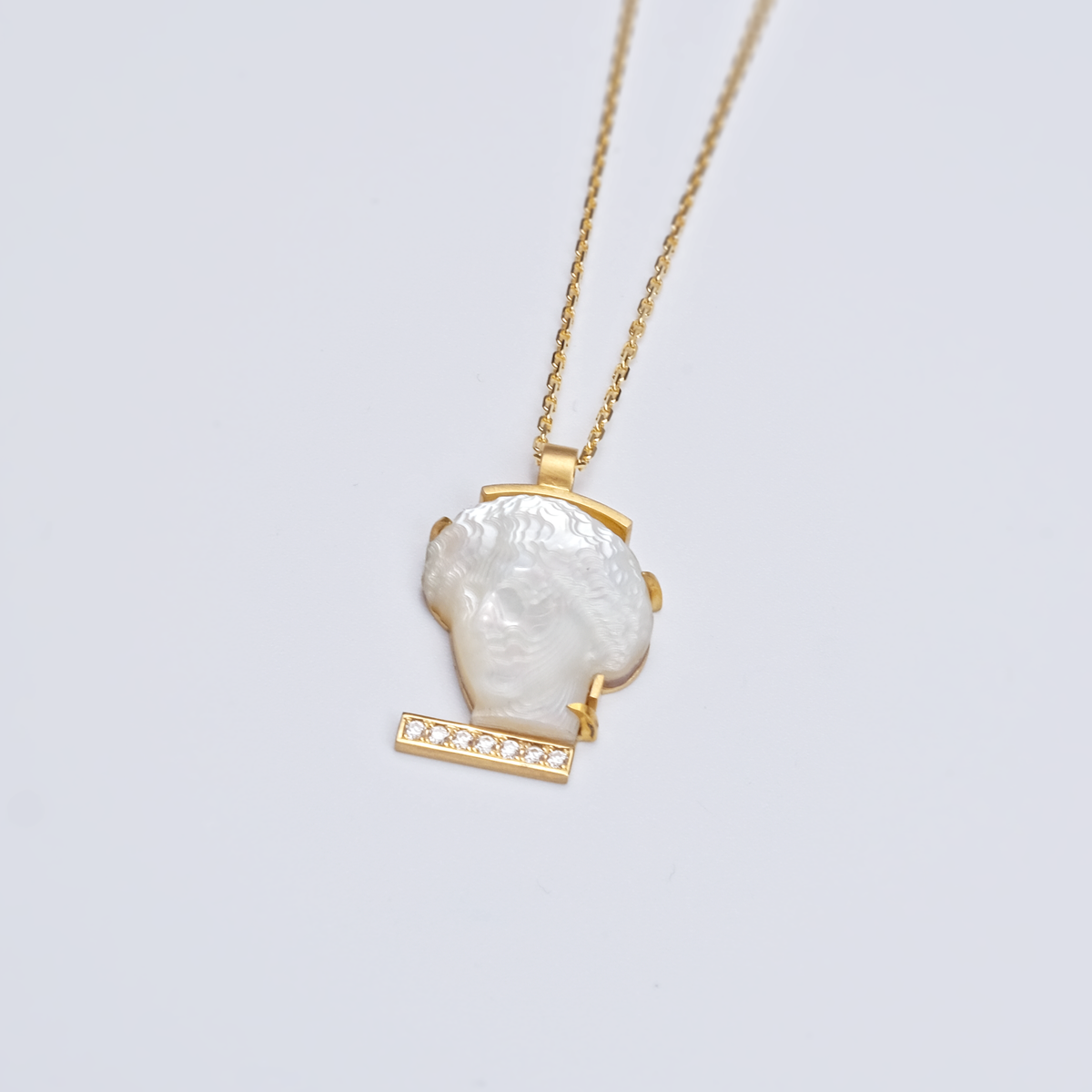 Layers_Face_Pendant